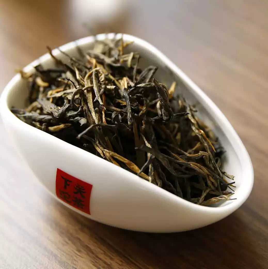 2025 XiaGuan "Hong Cha" (Black Tea) 300g Yunnan Fengqing Dianhong