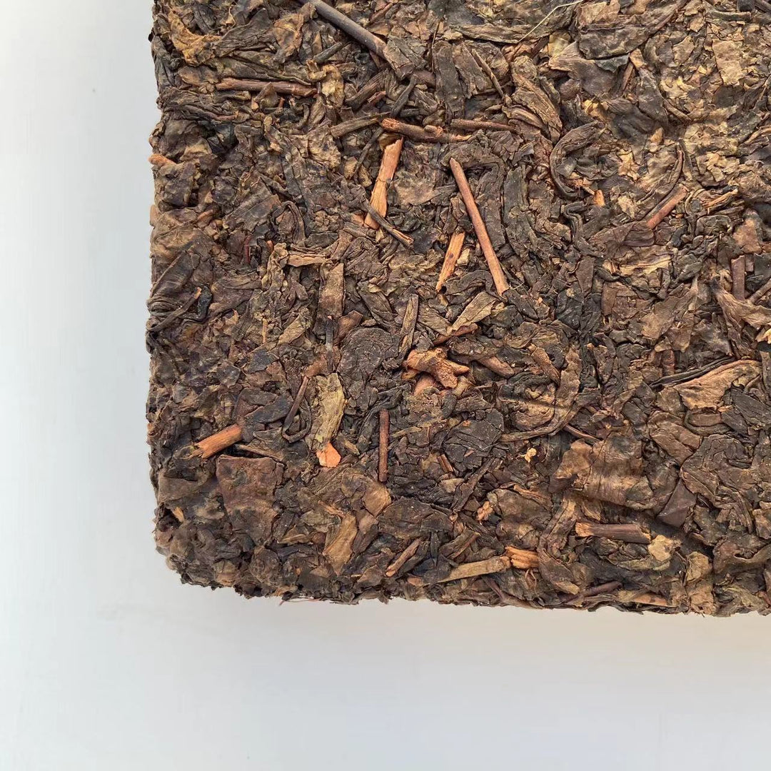 1998 CNNP - BaiShaXi "Te Zhi - Fu Zhuan" (Special - Fu Brick) 800g Tea, Dark Tea, Hunan Province.