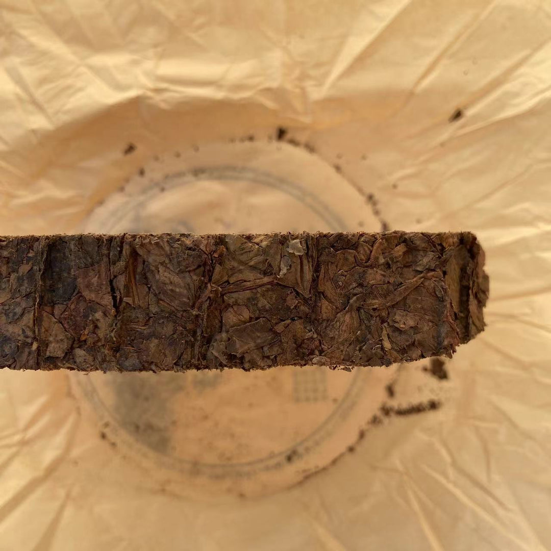 2009 AnHua "Qian Liang Cha" Cake Around 750g, Dark Tea, Hunan Province.