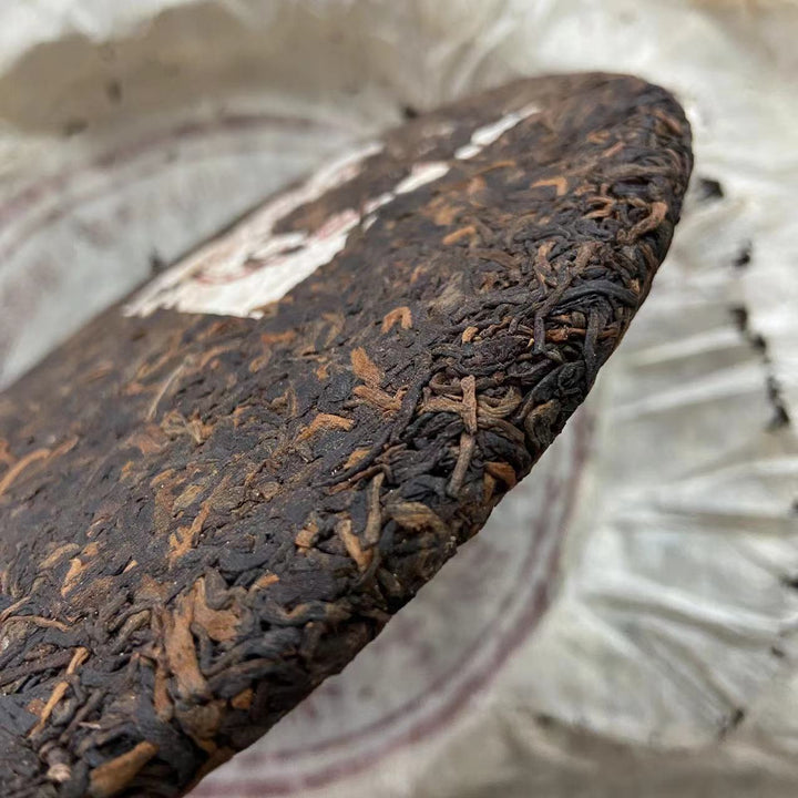 2005 LiMing "Yue Chen Yue Xiang" (The Older The Better) Cake 357g Puerh Shou Cha Ripe Tea, Meng Hai.