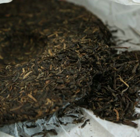 2009 DaYi "Da Yi Hong" (Red TAE) Cake 357g Puerh Sheng Cha Raw Tea