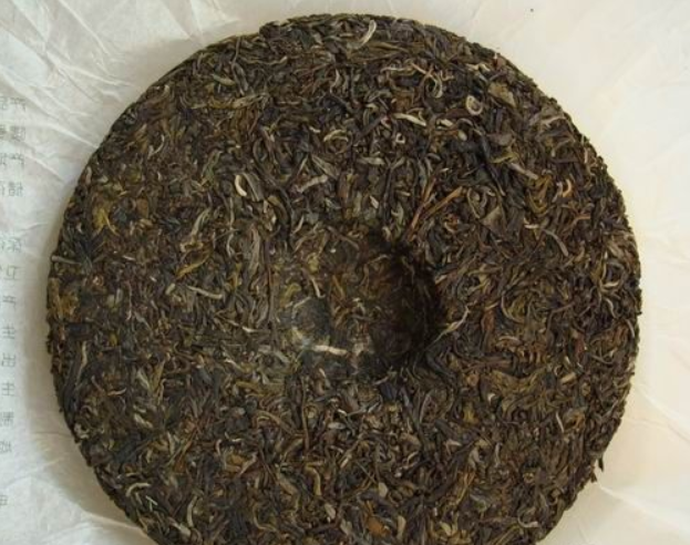 2009 DaYi "Yin Kong Que" (Silver Peacock) Cake 400g Puerh Sheng Cha Raw Tea
