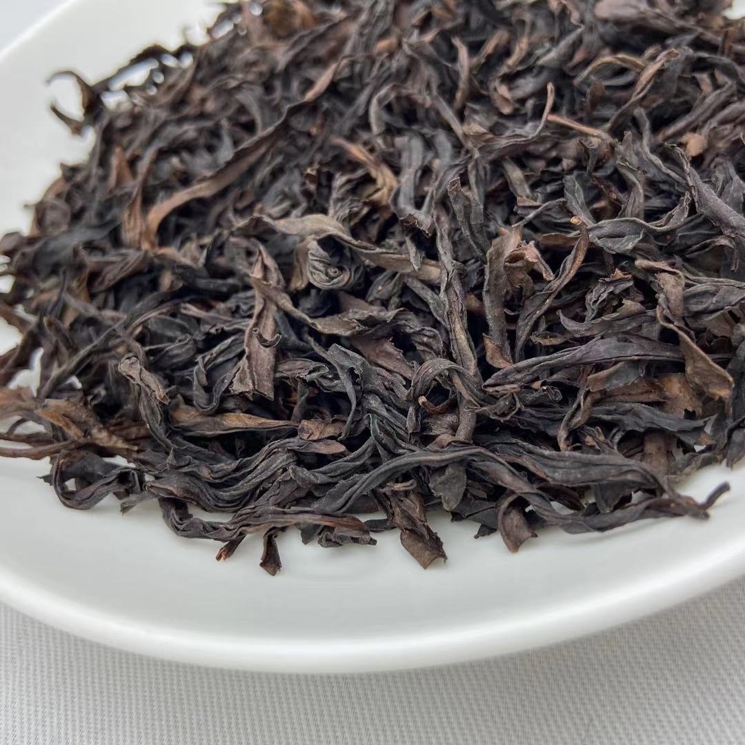 Spring "Que She"(Sparrow Tongue) Heavy-Roasted A++ Grade Wuyi Yancha, Rock / Cliff Oolong Tea