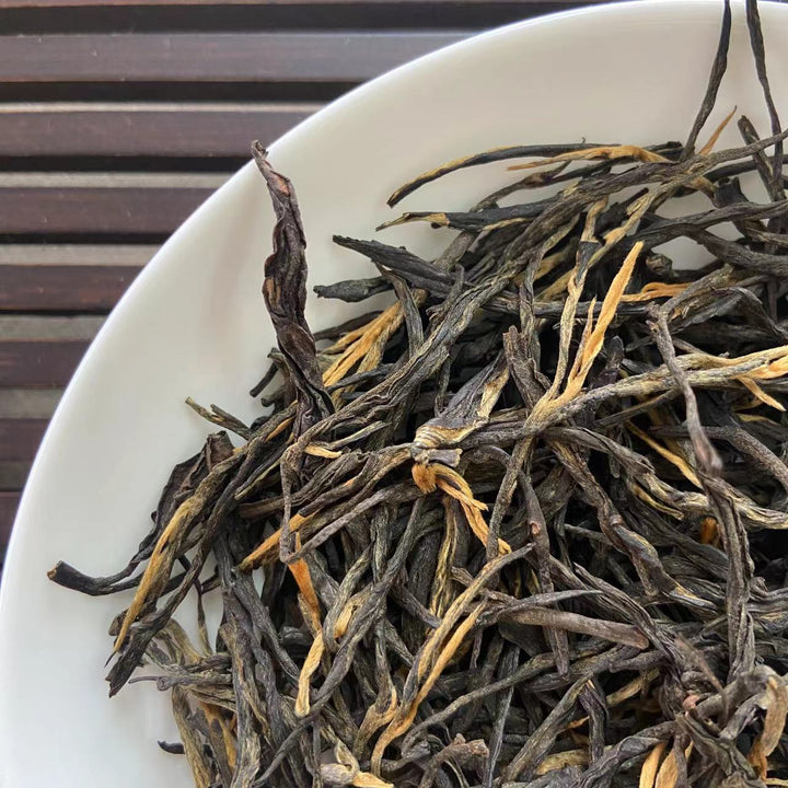 2024 Black Tea "Song Zhen" (Pine Like Needle - 1 Bud 2 Leaves) A Grade, Loose Leaf Tea, Dian Hong, FengQing, Yunnan