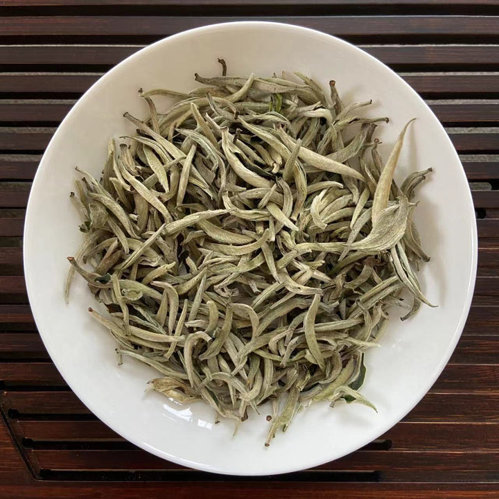 2024 Early Spring White Tea "Da Bai Ya - Yue Guang Bai" (Giant White Bud - Moonlight) A++ Grade, Loose Leaf Tea, JingGu BaiCha, YunNan Province.