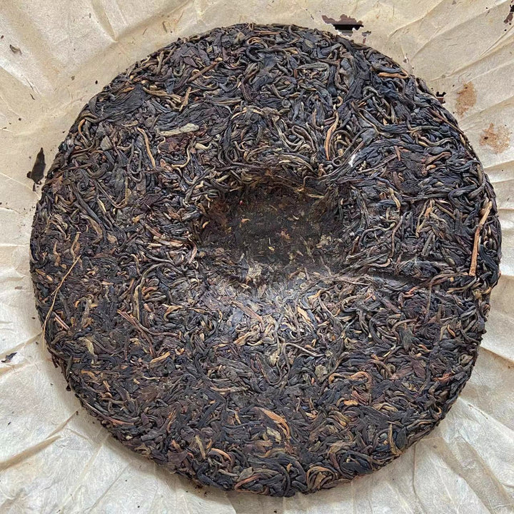 2003 YongPinHao "Yi Wu - Ye Sheng" (Yiwu Mountain - Wild Tea) Cake 400g, Puerh Sheng Cha Raw Tea