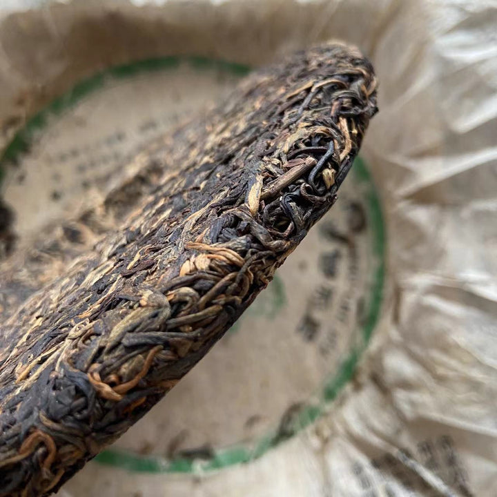 2006 DianGui "Jing Mai - Qian Nian Gu Shu" (Jingmai Mountain - Millennial Old Tree) Cake 357g, Puerh Sheng Cha Raw Tea, Mengku