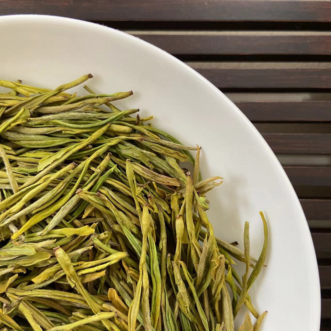 2024 Early Spring "Huang Jin Ya"(Golden Bud - Rich in Amino Acid) A++++ Grade, Green Tea, ZheJiang Province.