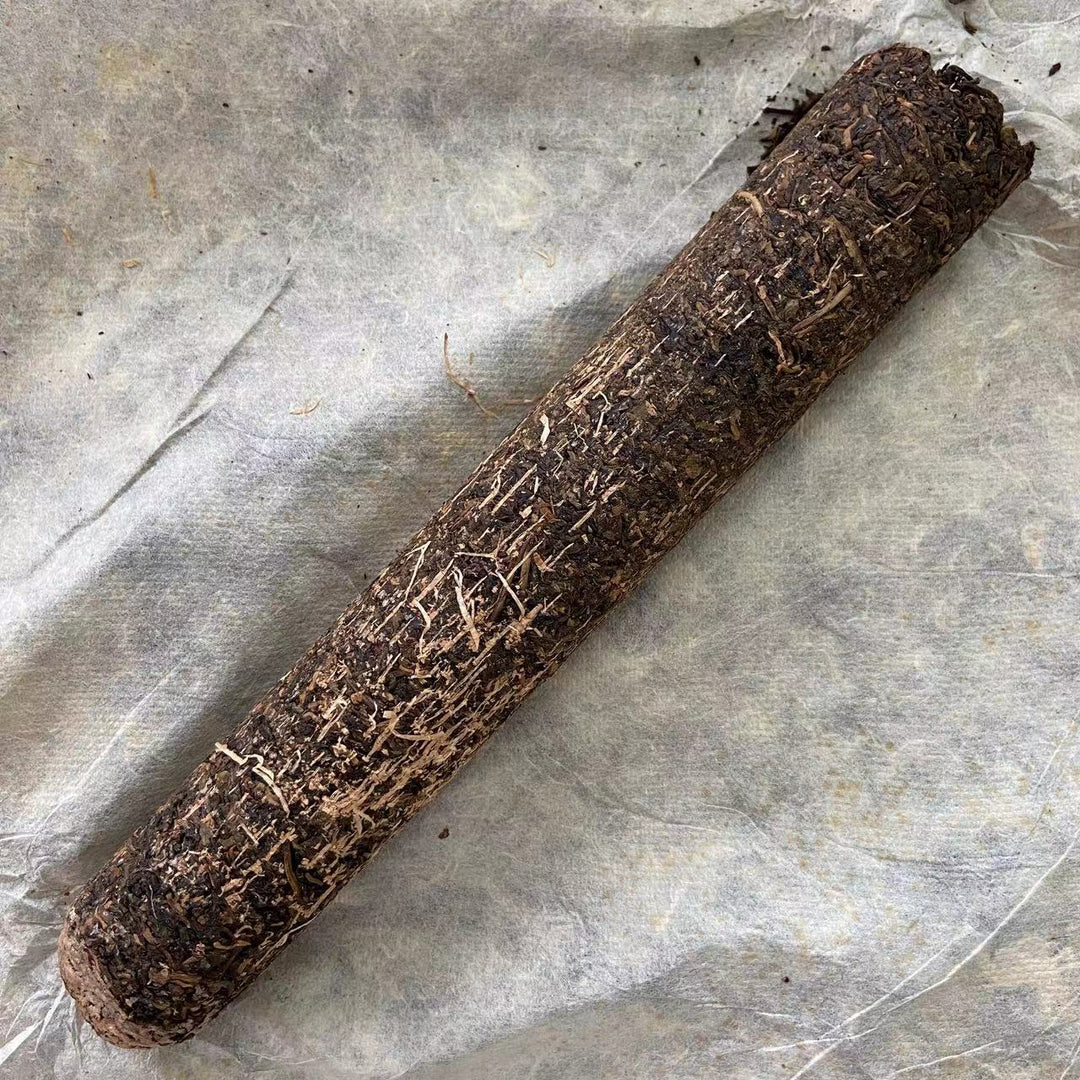 2005 TMK "Na Ka - Zhu Tong Cha" (Naka - Bamboo Tube Tea) Cyliner Puerh Raw Tea Sheng Cha.