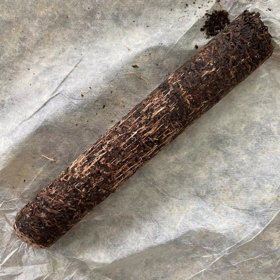 2005 TMK "Na Ka - Zhu Tong Cha" (Naka - Bamboo Tube Tea) Cyliner Puerh Raw Tea Sheng Cha.