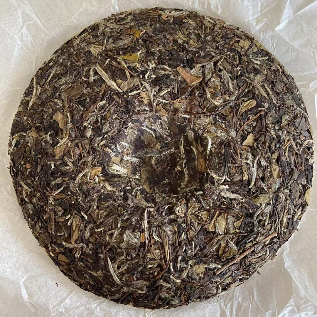 2017 YueTai "Lao Bai Cha - Bai Mu Dan" (Old White Tea - Baimudan) Cake 300g Fuding BaiCha, Fujian Province.
