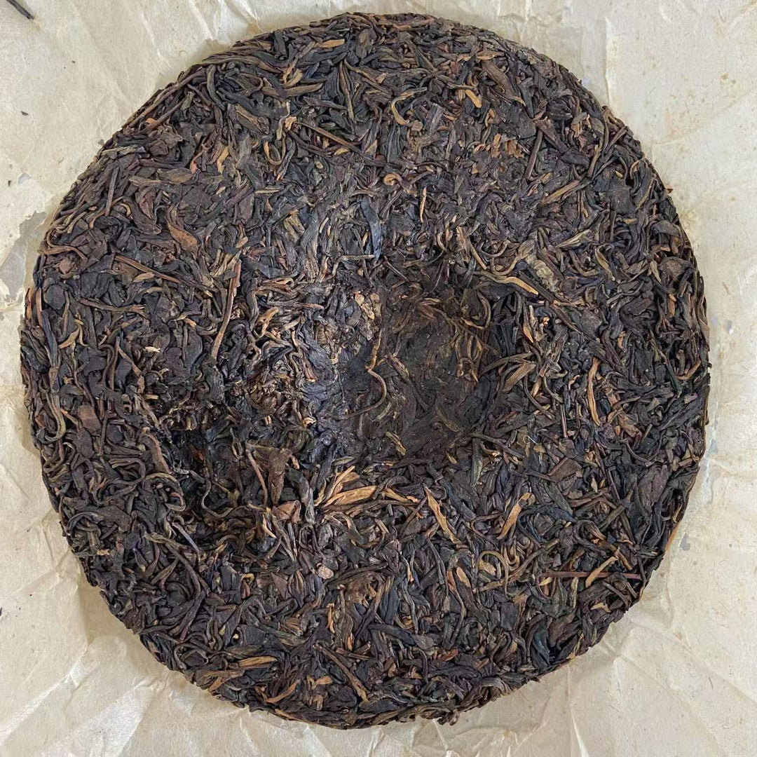 2004 TMK "Ma Hei - Qiao Mu Gu Shu - Yi Wu" (Mahei - Old Arbor Tree - Yiwu) Cake 400g Puerh Raw Tea Sheng Cha
