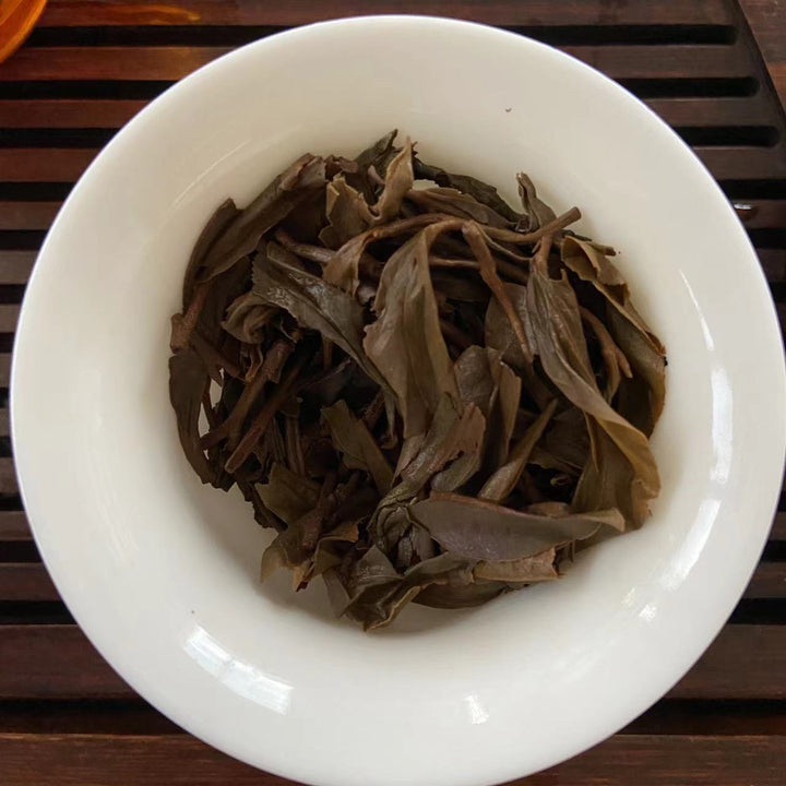 2010 LaoZhiHao "Wu Liang Shan - Lao Shu" (Wuliang Mountain - Old Tree) Cake 400g Puerh Raw Tea Sheng Cha