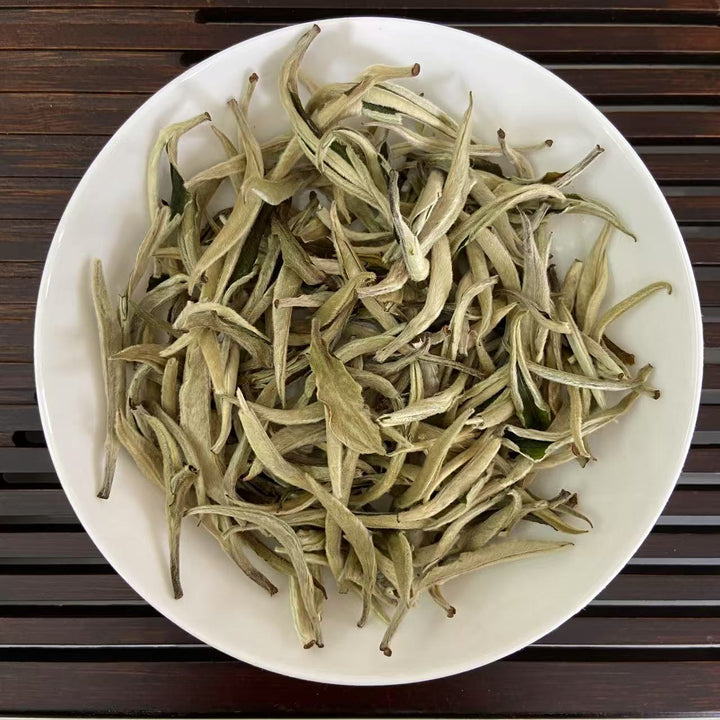 2025 Early Spring White Tea "Da Bai Ya - Yue Guang Bai" (Giant White Bud - Moonlight) A++ Grade, Loose Leaf Tea, JingGu BaiCha, YunNan Province.