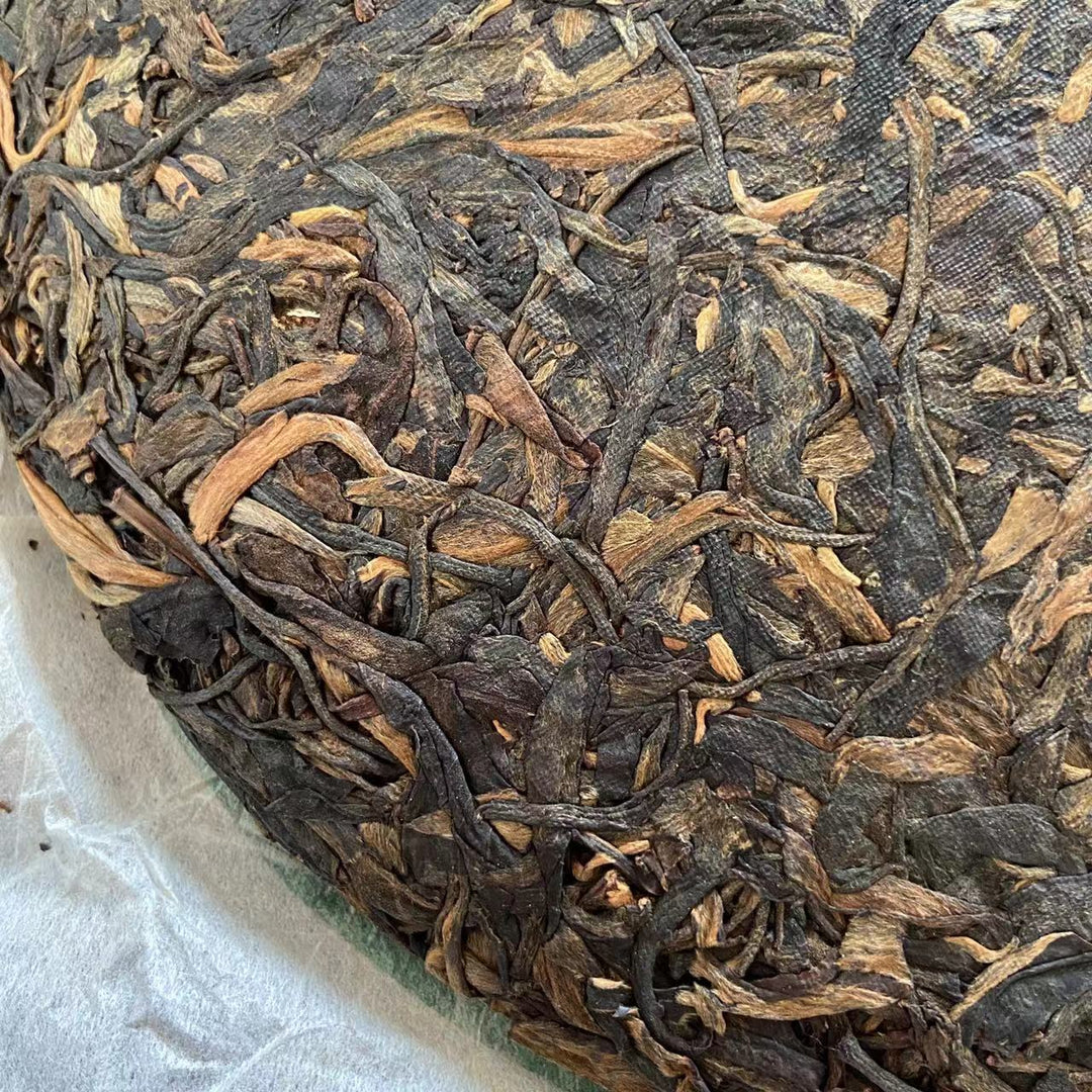 2006 XingHai "Ya - Yi Wu Qiao Mu" ( Court Hymns - Yiwu Arbor Tree) Cake 400g Puerh Raw Tea Sheng Cha