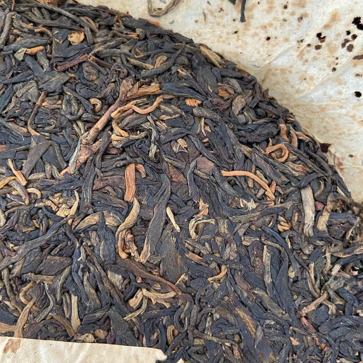 2004 LaoTongZhi "Ye Sheng Qiao Mu" (Wild Arbor Tree) Cake 400g Puerh Sheng Cha Raw Tea