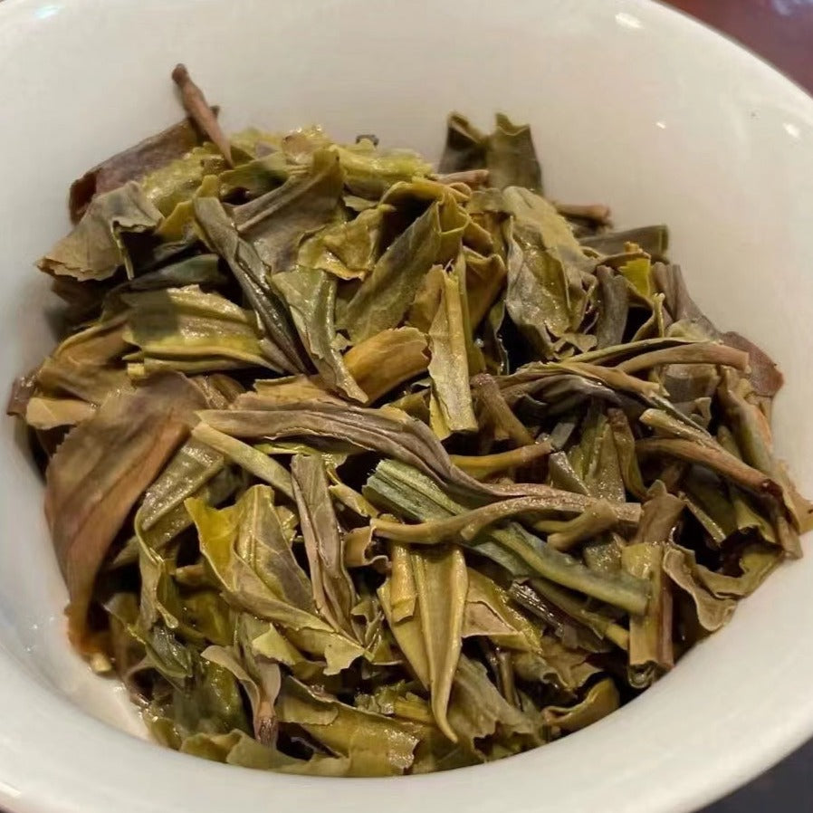 2022 DaYi "Long Zhu" (Dragon Pillar) Cake 357g Puerh Sheng Cha Raw Tea
