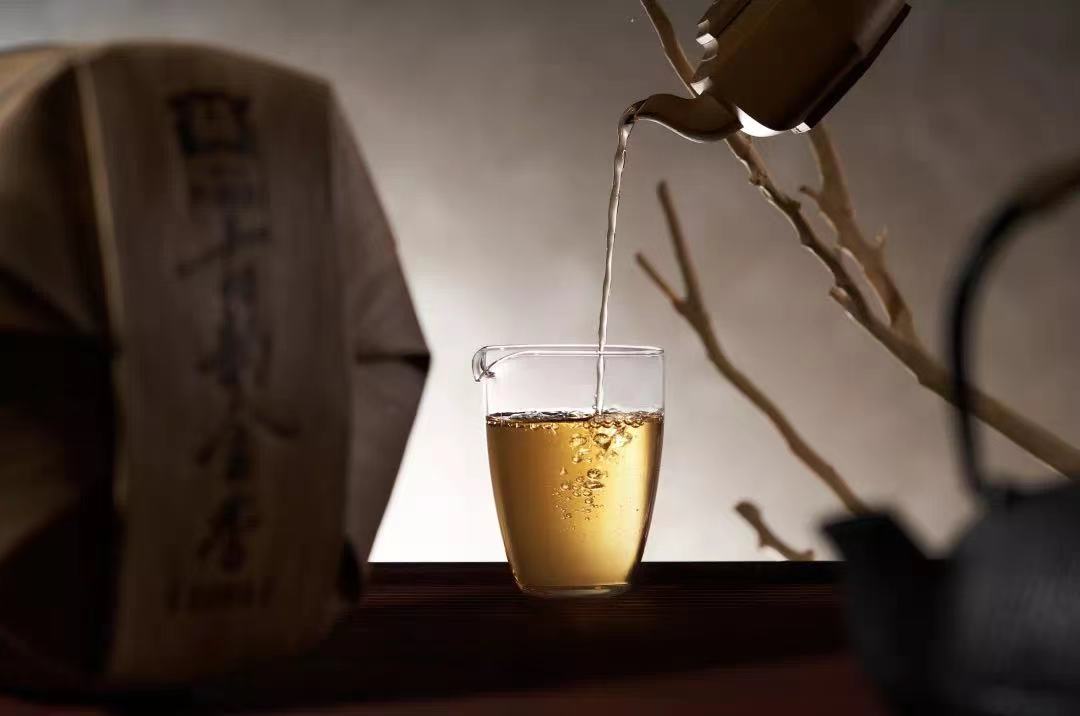 2022 DaYi "Gu Yun Jin Xiang" (Aged Rhythm Golden Scent) Cake 357g Puerh Sheng Cha Raw Tea