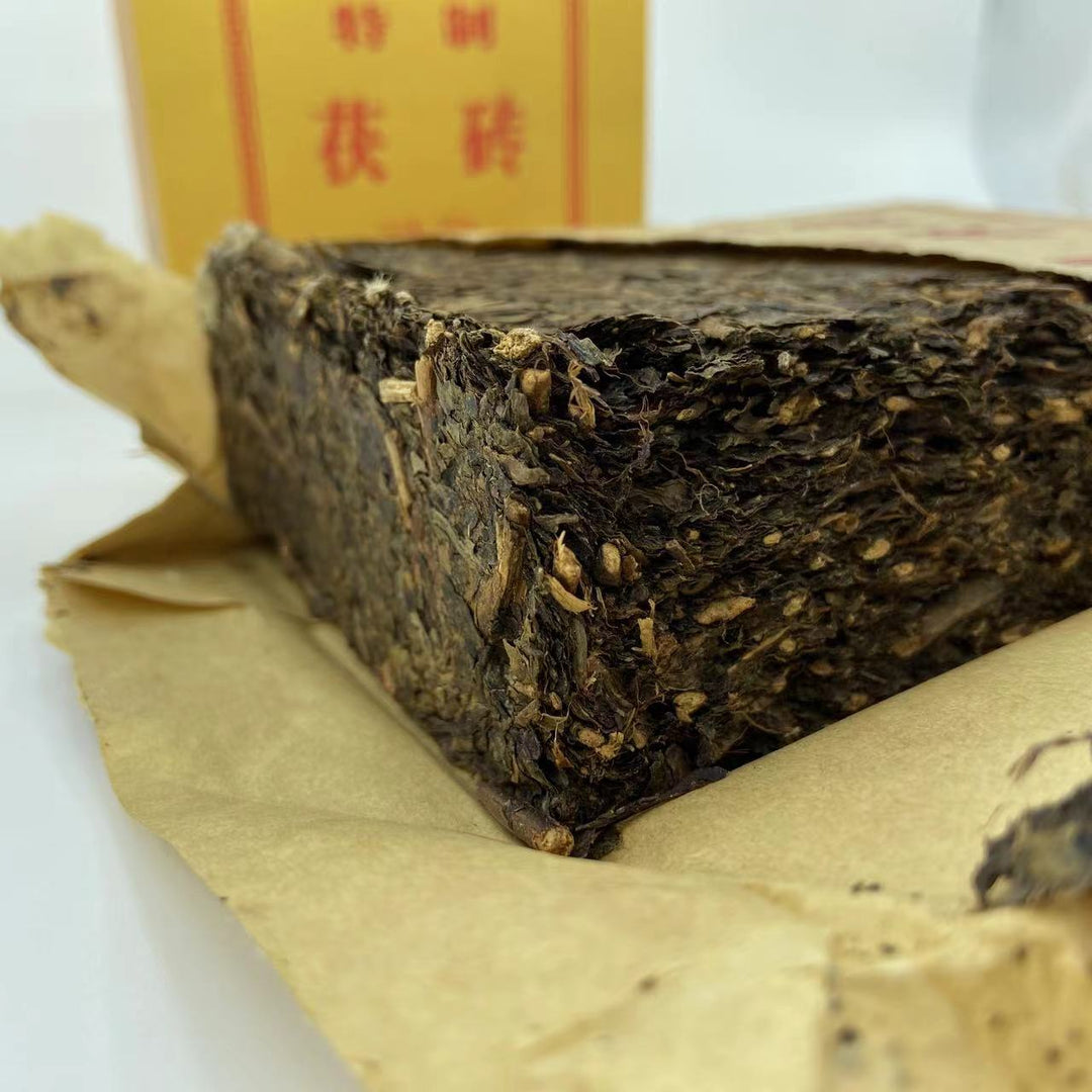 2014 XiangYi Fu Tea "Te Zhi" (Special) Brick 360g Dark Tea, Fu Cha, Hunan
