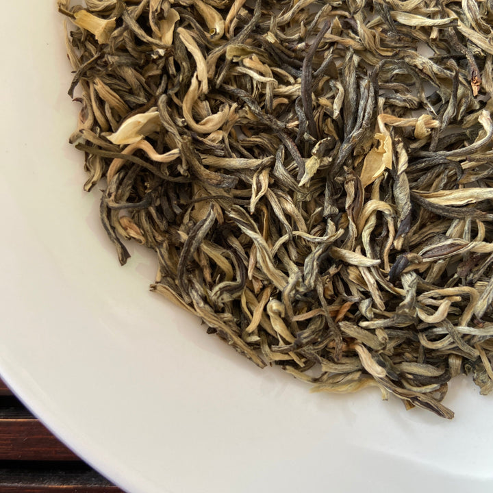 2022  "Mo Li Hua Cha" (Jasmine Flower - Green Tea) A+++ Grade, GuangXi Province.