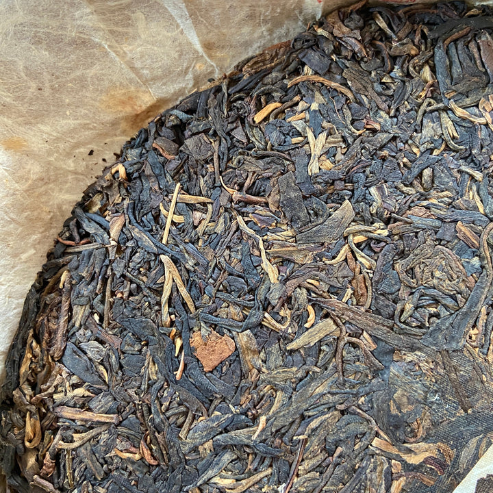 2005 TuLinFengHuang "Wu Liang Shan - Lao Shu Chun Cha" (Wuliang Mountain - Spring Old Tree) Cake 357g Puerh Raw Tea Sheng Cha