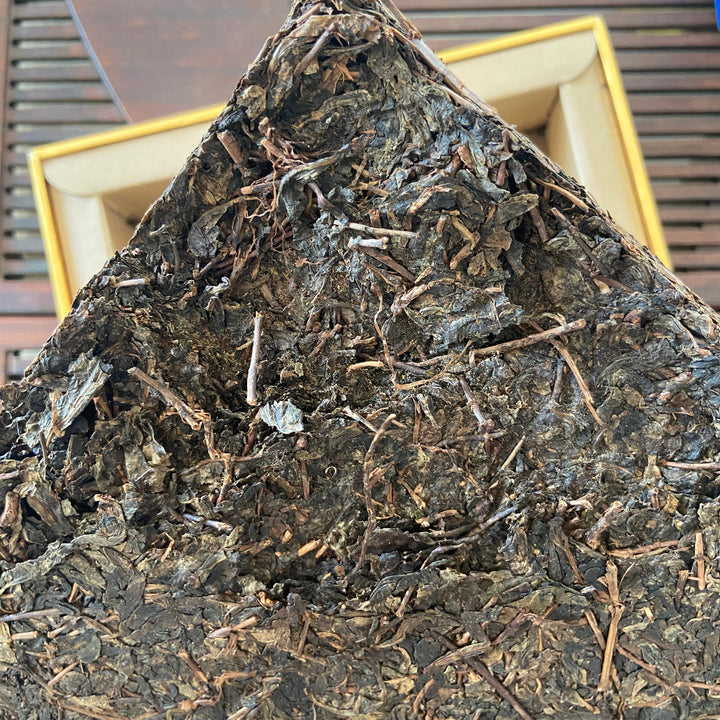2017 XiangYi Fu Tea "20th Year of HongKong’s Return" Brick 980g Dark Tea, Fu Cha, Hunan