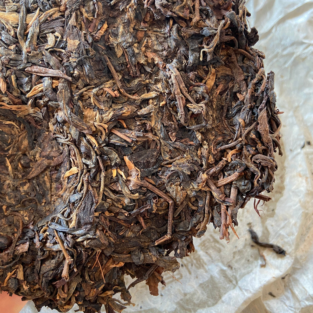 2004 ChangTai "Chang Tai Hao - Ye Sheng Ji Pin - Jin Jing Gu" ( Wild Premium - Golden Jinggu)  Cake 400g Puerh Raw Tea Sheng Cha