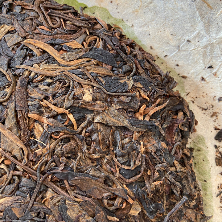 2004 ChangTai "Chang Tai Hao - Ye Sheng Ji Pin - Bu Lang" ( Wild Premium - Bulang)  Cake 400g Puerh Raw Tea Sheng Cha