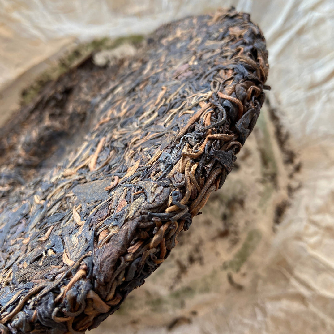 2004 ChangTai "Chang Tai Hao - Ye Sheng Ji Pin - Bu Lang" ( Wild Premium - Bulang)  Cake 400g Puerh Raw Tea Sheng Cha