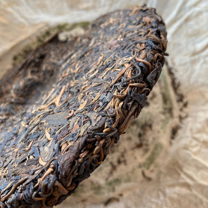2004 ChangTai "Chang Tai Hao - Ye Sheng Ji Pin - Bu Lang" ( Wild Premium - Bulang)  Cake 400g Puerh Raw Tea Sheng Cha