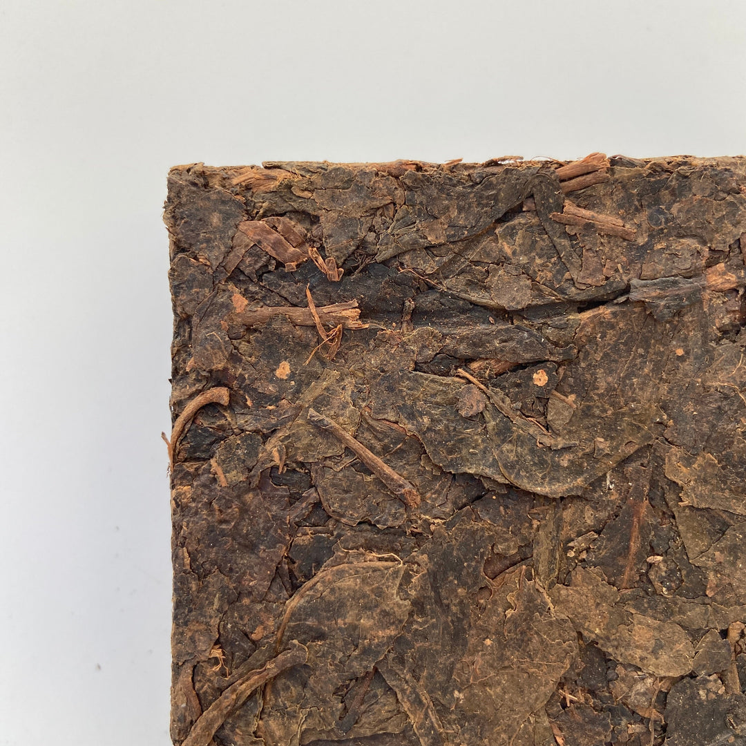 1992 CNNP - AnHua "Hei Zhuan Cha" (Dark Brick Tea) 380g Tea, Dark Tea, Hunan Province.