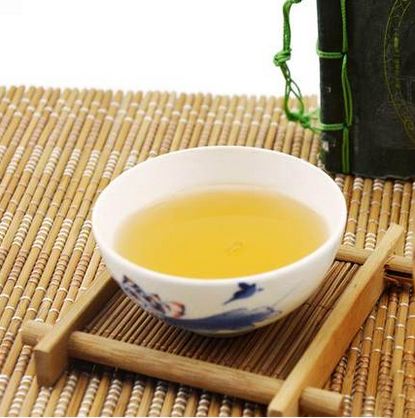 2011 DaYi "Meng Hai Zhi Chun" (Spring of Menghai ) Cake 357g Puerh Sheng Cha Raw Tea