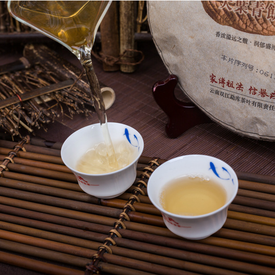 2015 MengKu RongShi "Da Ye Qing Bing" (Big Leaf Green Cake) 500g Puerh Raw Tea Sheng Cha
