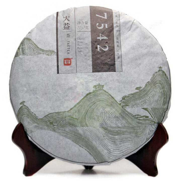 2013 DaYi "7542" Cake 1st Batch 357g Puerh Sheng Cha Raw Tea (New Ver.)