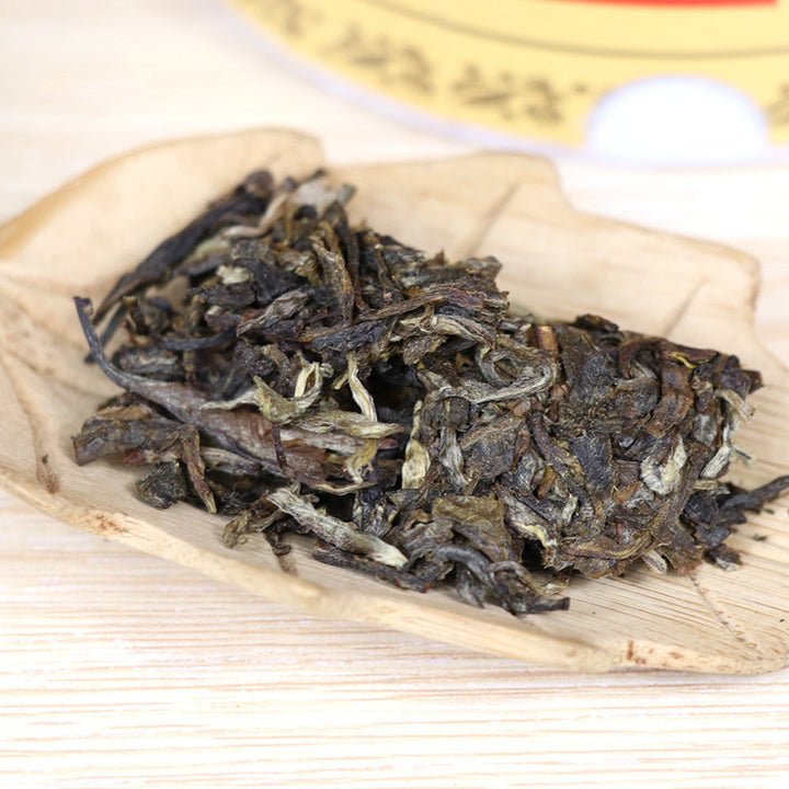 2017 XiaGuan "Shang Pin - Jin Si - Da Xue Shan" (Gold Ribblon- Big Snow Mountain) Tuo 100g Puerh Raw Tea Sheng Cha