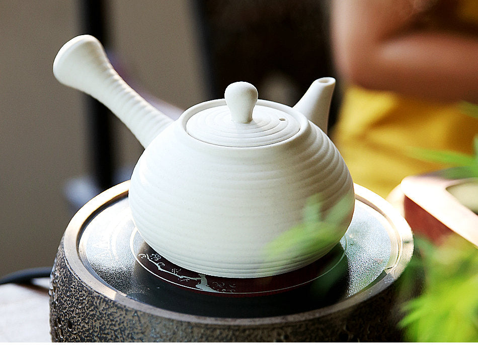 Chaozhou "Sha Tiao" Water Boiling Kettle in White Clay 420ml