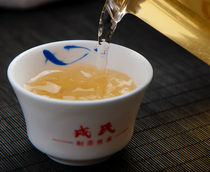 2022 MengKu RongShi "Ji Shao Shu - Teng Tiao Wang" (Rare Tree - Cane King) Cake 200g Puerh Raw Tea Sheng Cha