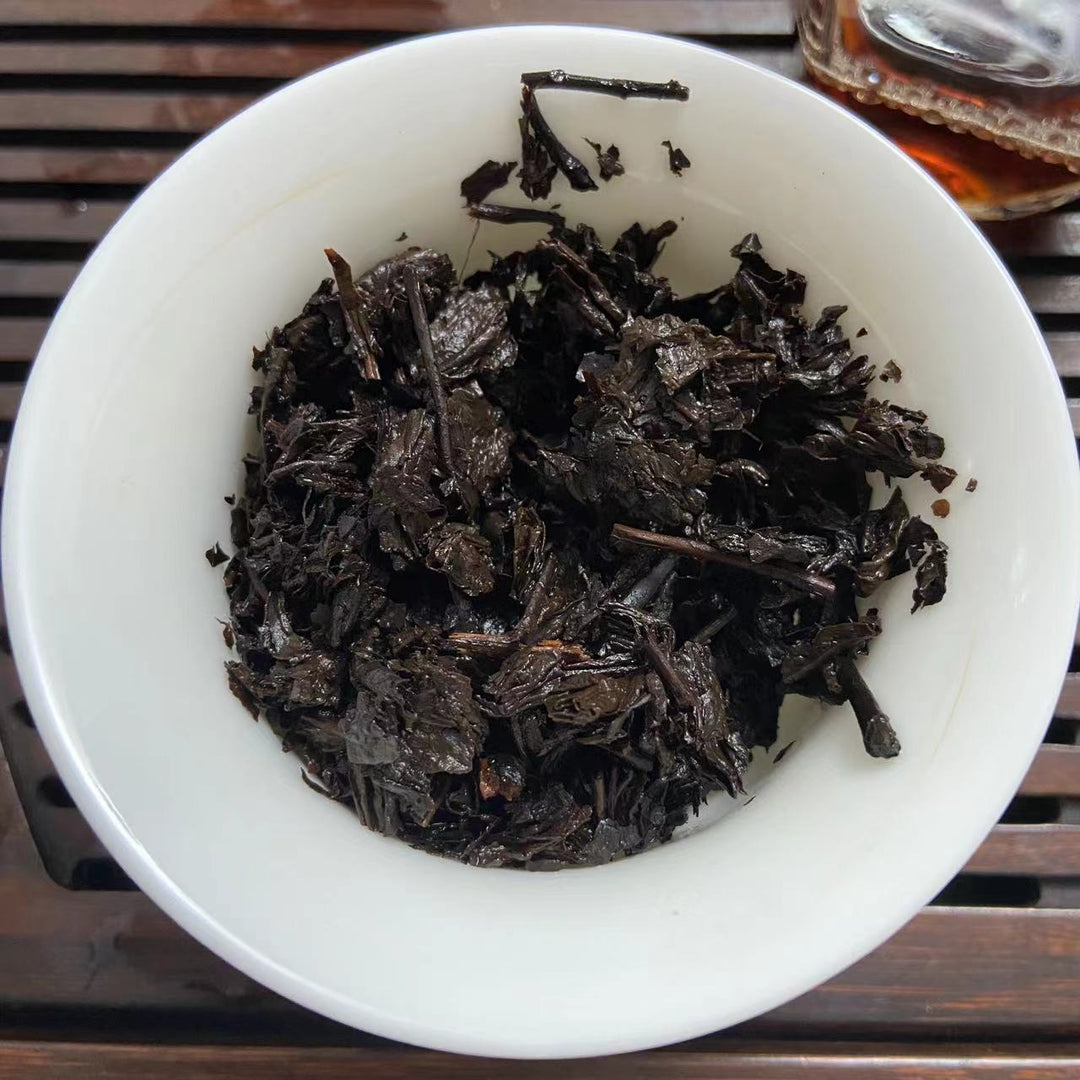 1998 CNNP - BaiShaXi "Te Zhi - Fu Zhuan" (Special - Fu Brick) 800g Tea, Dark Tea, Hunan Province.