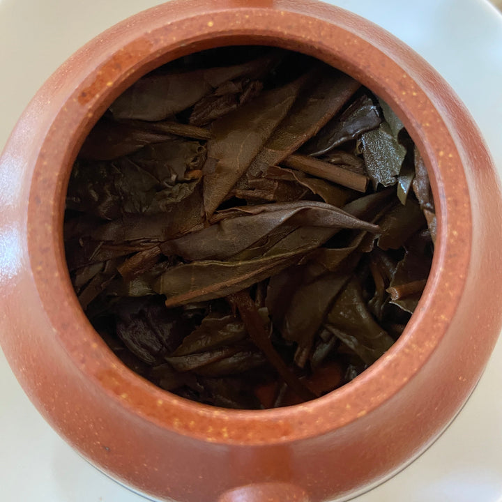 2010 BaoMing "Ba Zi Cha -Yong De - Lin Cang" (Twig Tea - Yongde Lincang Region) Cake 400g Puerh Sheng Cha Raw Tea