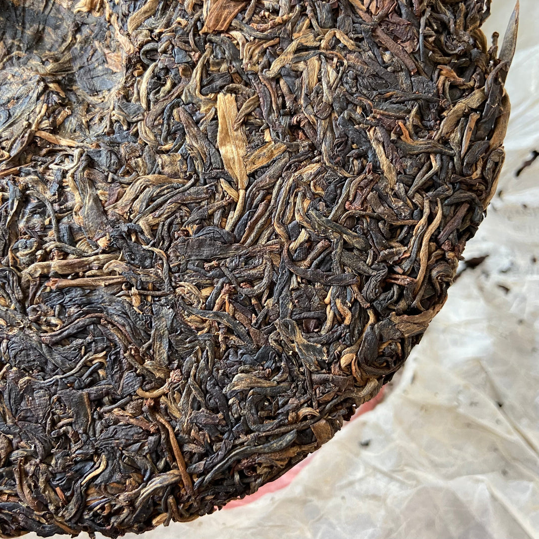 2006 LaoTongZhi "Ming Qian - Chun Jian Cha" (Early Spring Bud - Signed Version) Cake 357g Puerh Sheng Cha Raw Tea