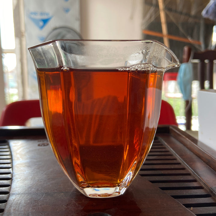 2010 BaoMing "Ba Zi Cha -Yong De - Lin Cang" (Twig Tea - Yongde Lincang Region) Cake 400g Puerh Sheng Cha Raw Tea