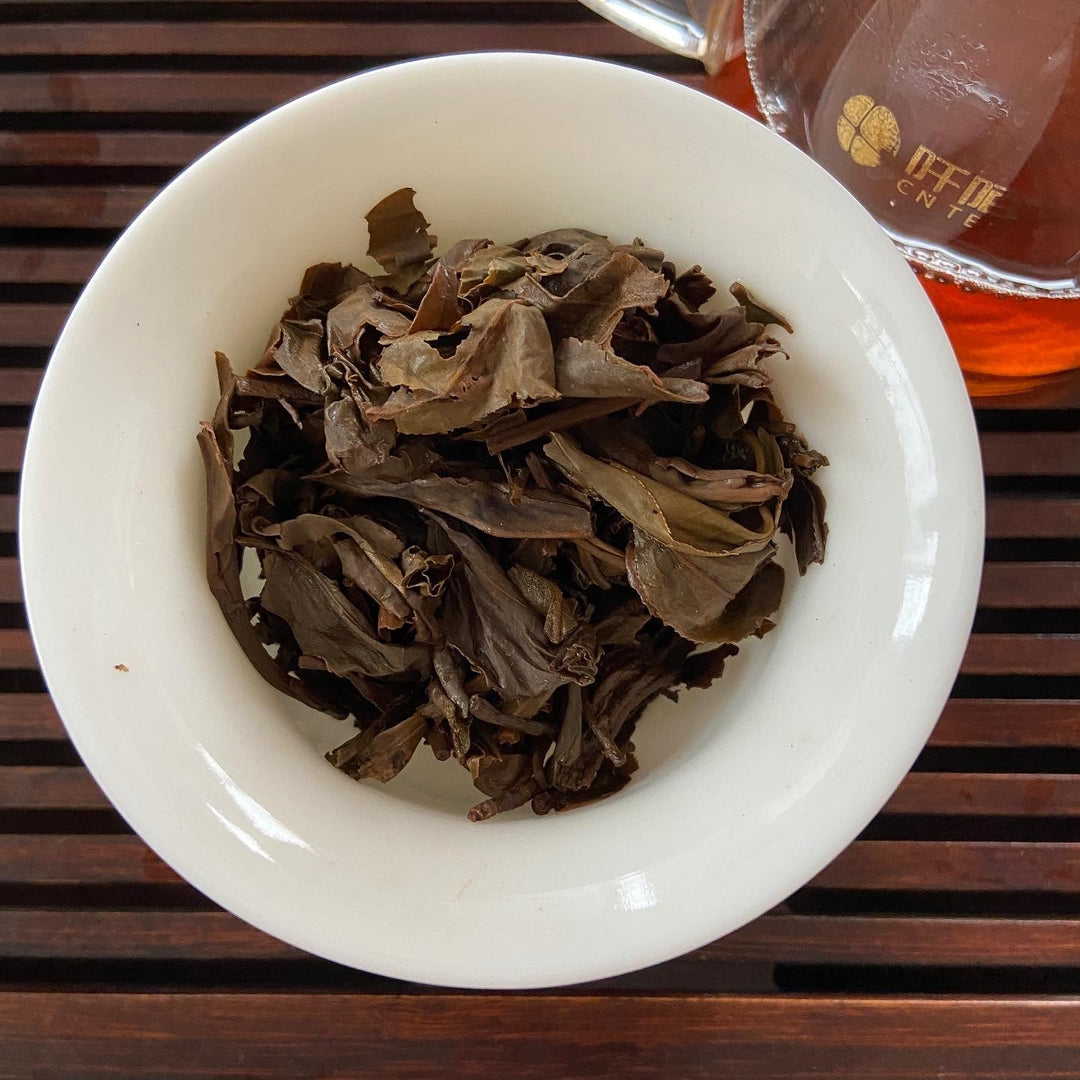 2000 XiaGuan "Qian Xi Hong Yin" (Millennium Red Mark) Cake 357g Puerh Raw Tea Sheng Cha, Menghai
