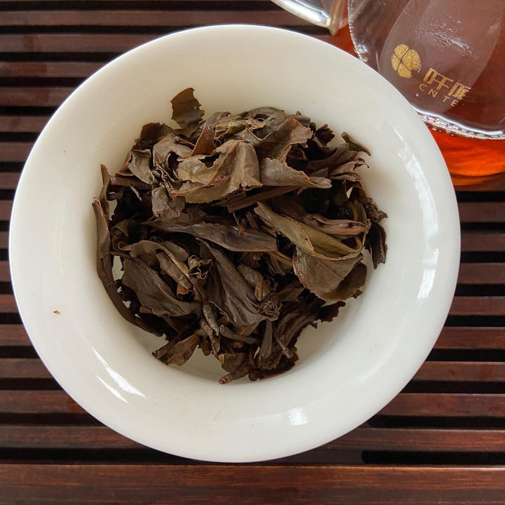 2000 XiaGuan "Qian Xi Hong Yin" (Millennium Red Mark) Cake 357g Puerh Raw Tea Sheng Cha, Menghai