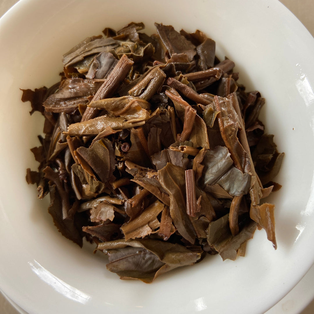 2006 LiMing "Qiao Mu Gong Rui" (Tribute Arbor Tree - Bu Lang) Cake 357g Puerh Raw Tea Sheng Cha, Meng Hai.