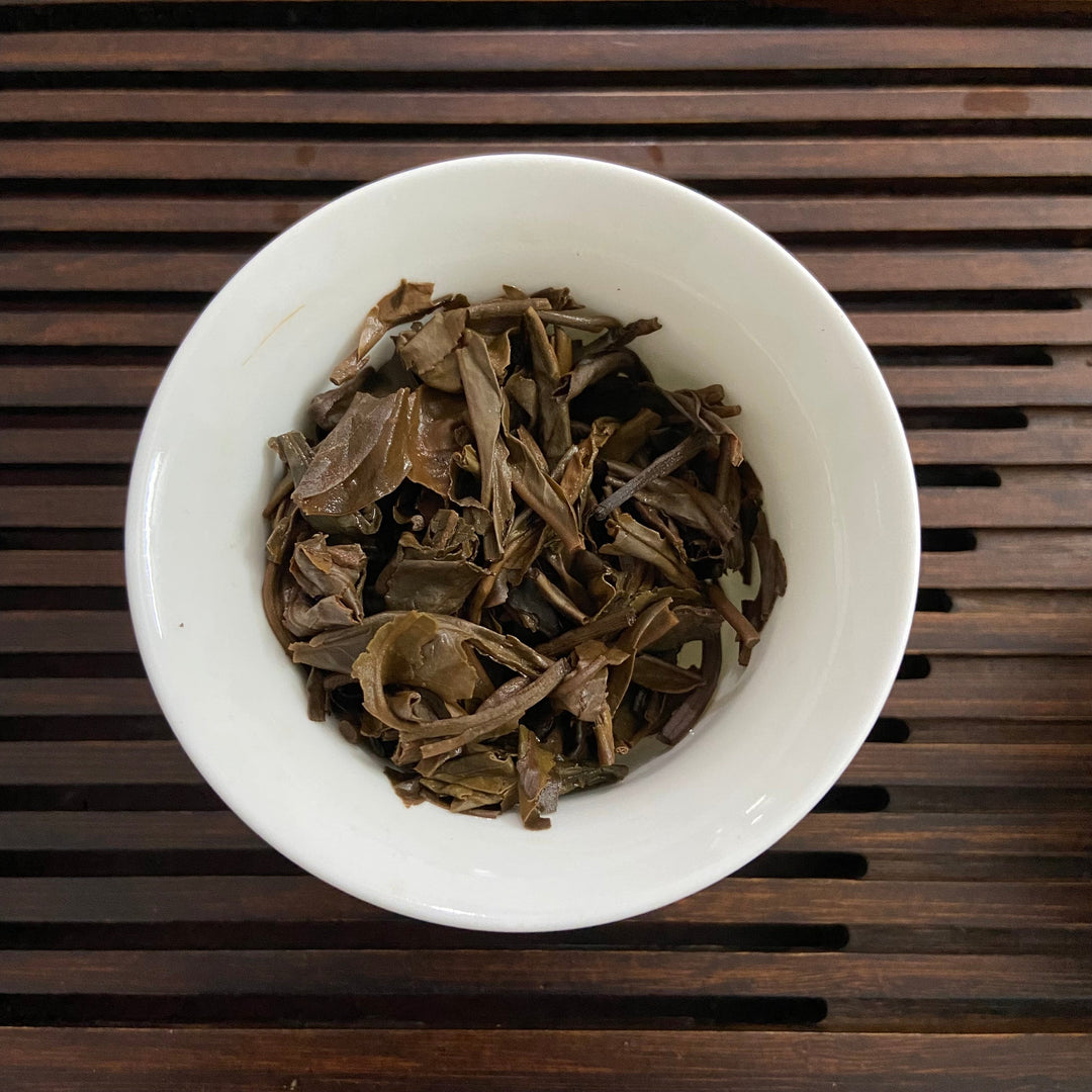 2008 LiMing " Bu Lang Qiao Mu" (Bulang Arbor Tree) Cake 357g Puerh Sheng Cha Raw Tea