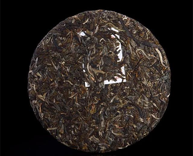 2017 XiaGuan "Qing Quan Yi Pian - Ban Zhang Gu Shu" (Spring Well - LaoBanzhang Old Tree) 357g Cake Puerh Sheng Cha Raw Tea